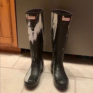 Hard to find Black and White Hunter boots!